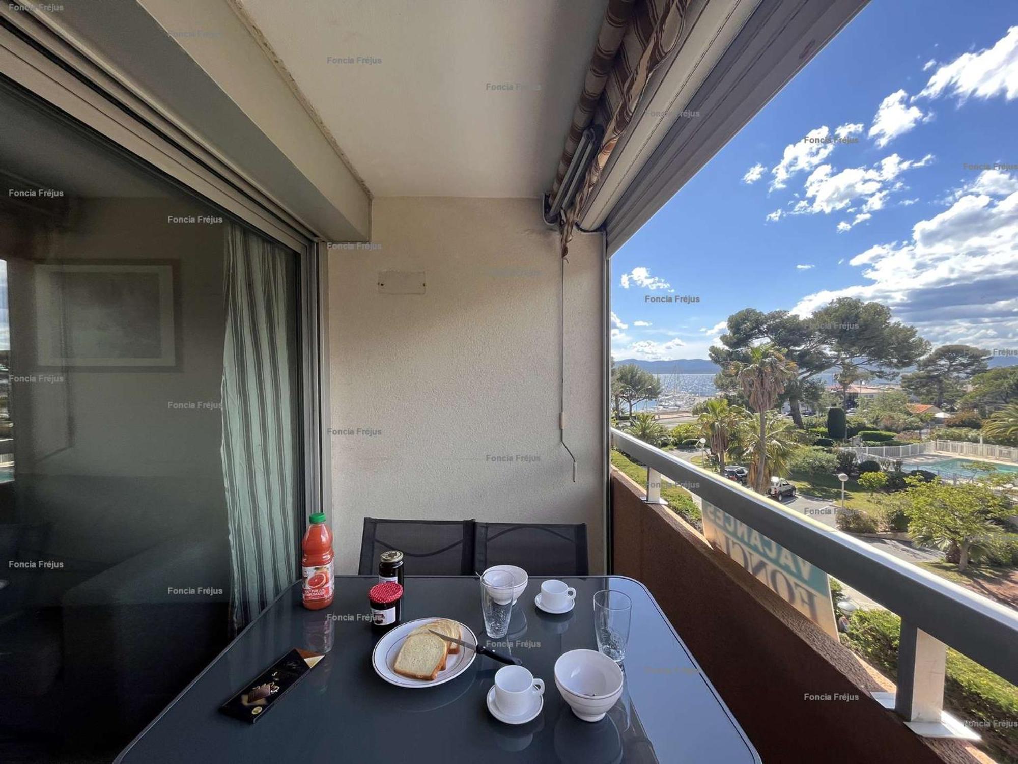 Studio Cabine A St-Raphael Avec Terrasse Et Parking, A 100M De La Plage - Fr-1-226A-23 Saint-Raphaël Dış mekan fotoğraf